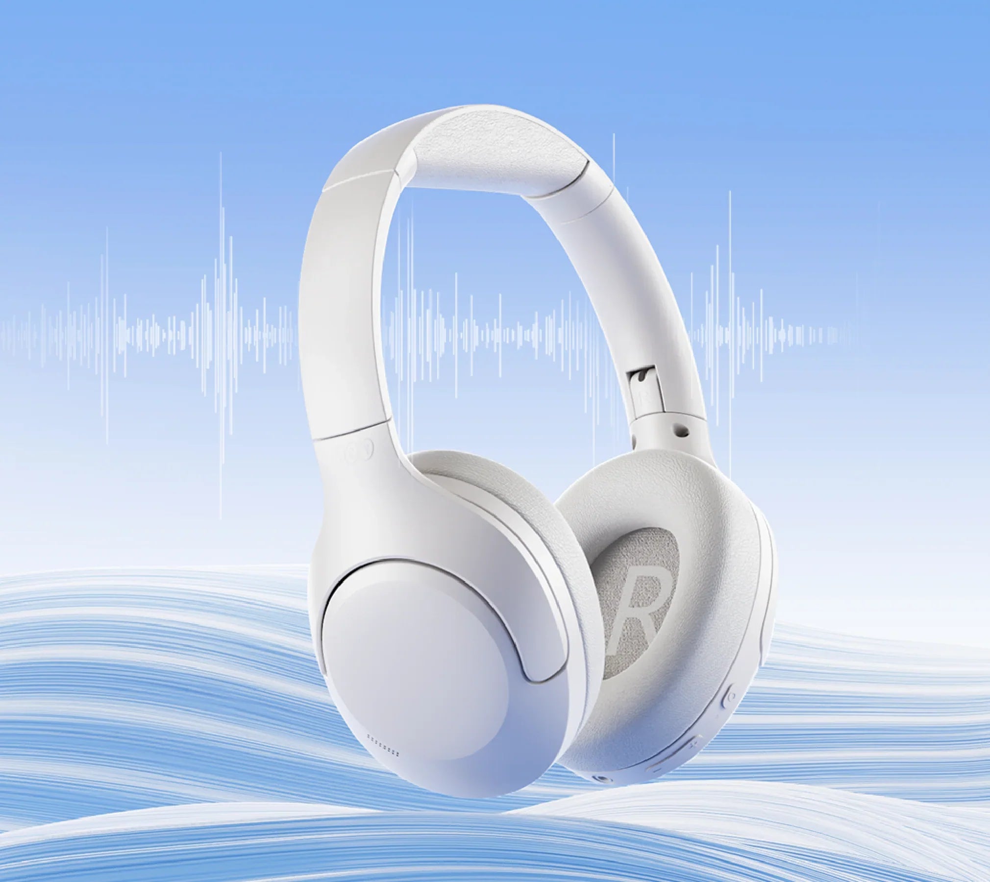 Cuffie over-ear bianche con cancellazione del rumore e tecnologia Bluetooth su sfondo blu con onde sonore.