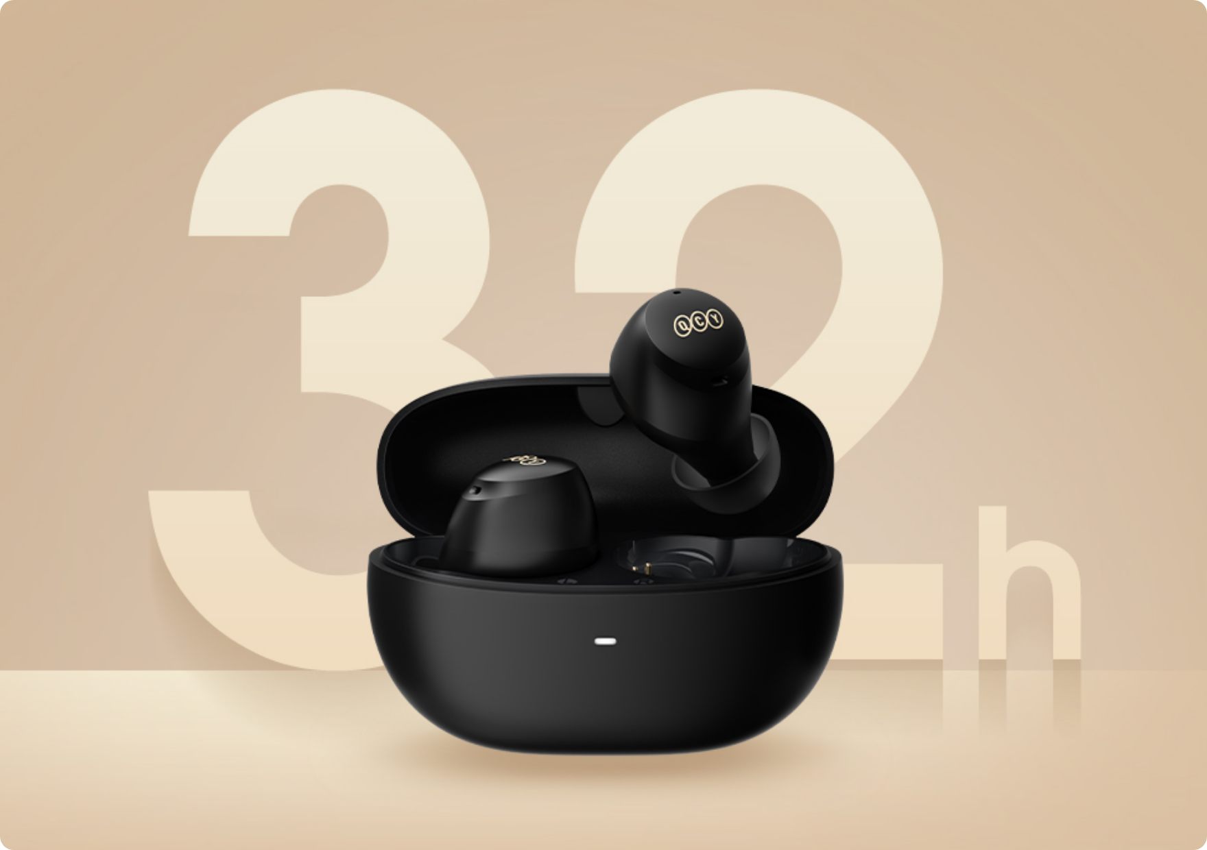 Auricolari wireless QCY neri con custodia di ricarica e 32 ore di autonomia della batteria.