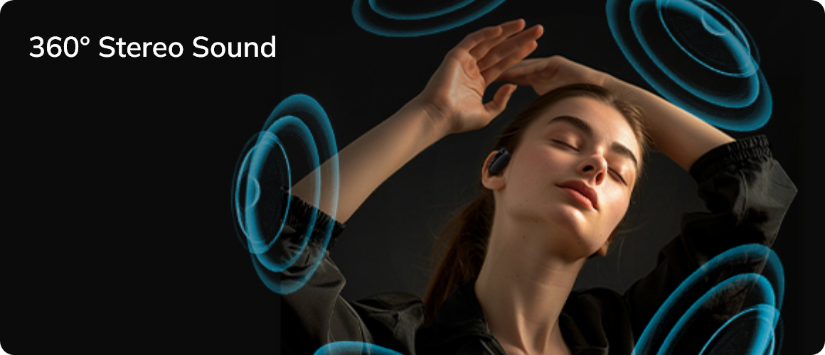 Donna che gode di suono stereo a 360° con cuffie wireless, onde sonore blu circostanti visualizzano un suono immersivo.
