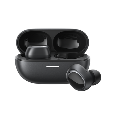 QCY MeloBuds A30 Auricolari True Wireless neri, custodia di ricarica aperta con un auricolare accanto